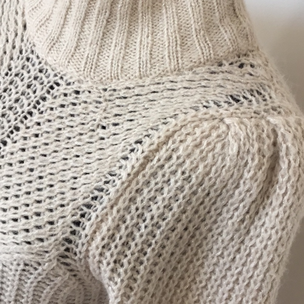 EXPRESS sweater. Women’s Size SP. cream/white with subtle shiny detail. 🔥NWT - Picture 12 of 14